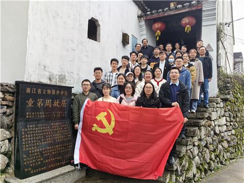 怎么和朋友开玩笑才不至于伤感情？游戏画面