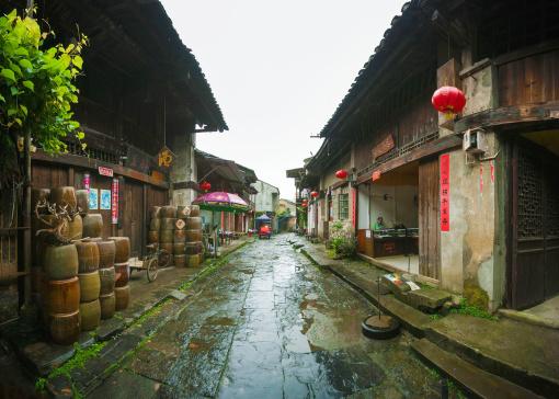 两会话题|寒潮、汛期、跨年夜……超大城市治理如何润物无声？委员“硬核”建言数字化转型