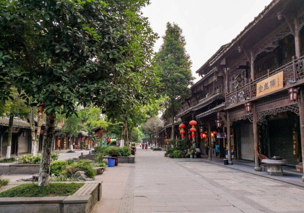 分手后的照片是应该删除呢？游戏画面